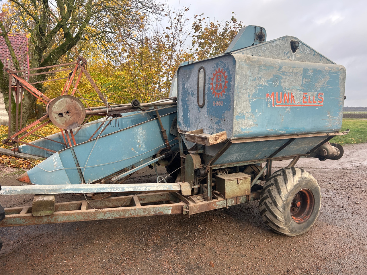 BM S-600 - Зерноуборочный комбайн: фото 1 BM S-600 - Зерноуборочный комбайн: фото 1