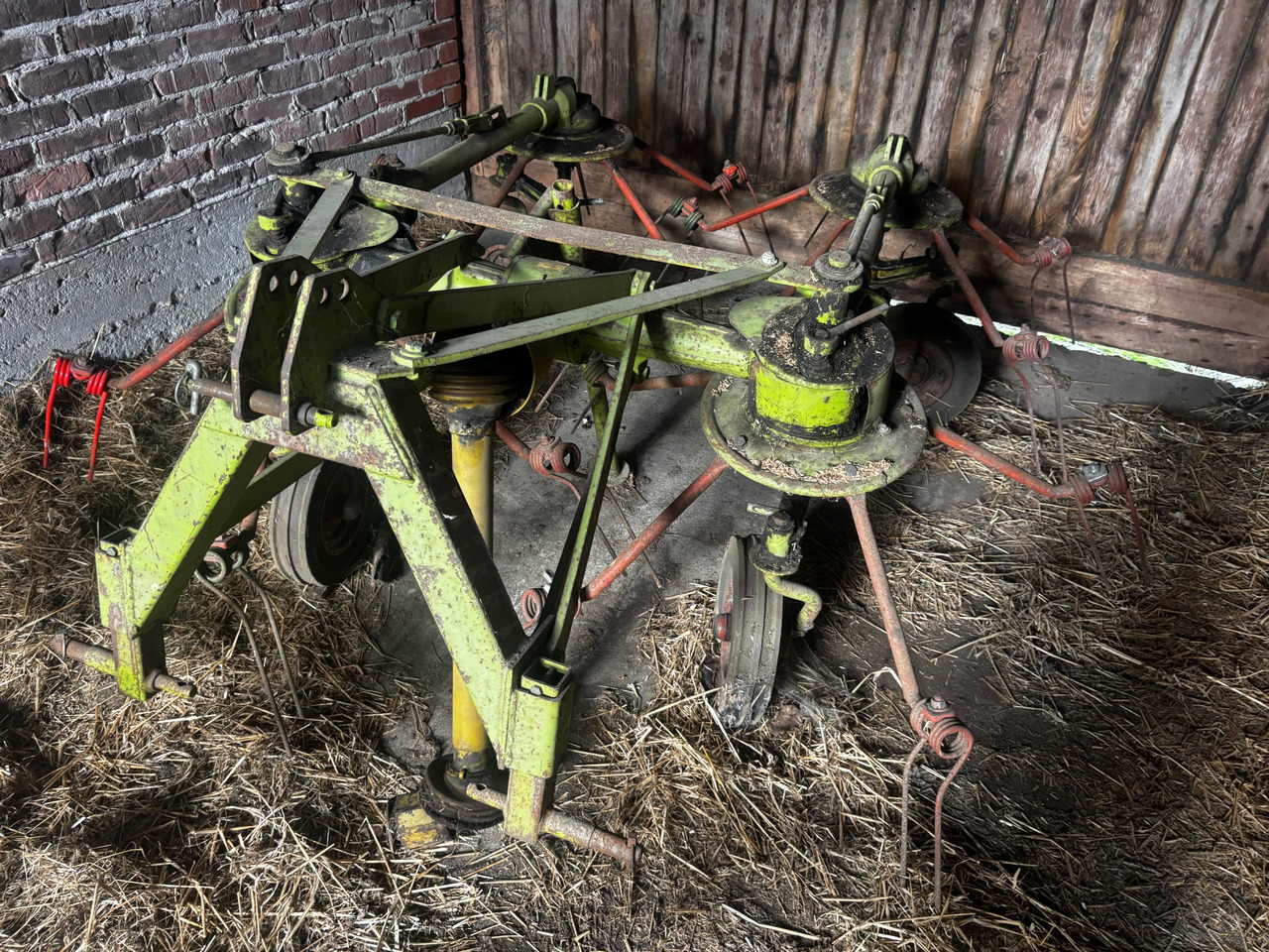 Claas WA 450 - Сеноворошилка: фото 1 Claas WA 450 - Сеноворошилка: фото 1