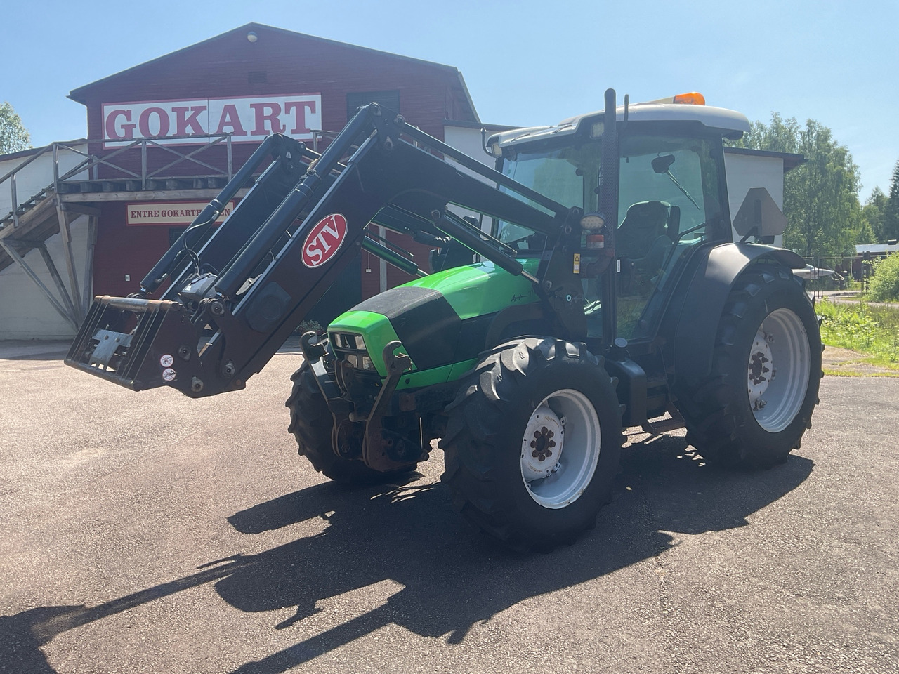 Deutz-Fahr Agrofarm 430 TTV - Трактор: фото 1 Deutz-Fahr Agrofarm 430 TTV - Трактор: фото 1