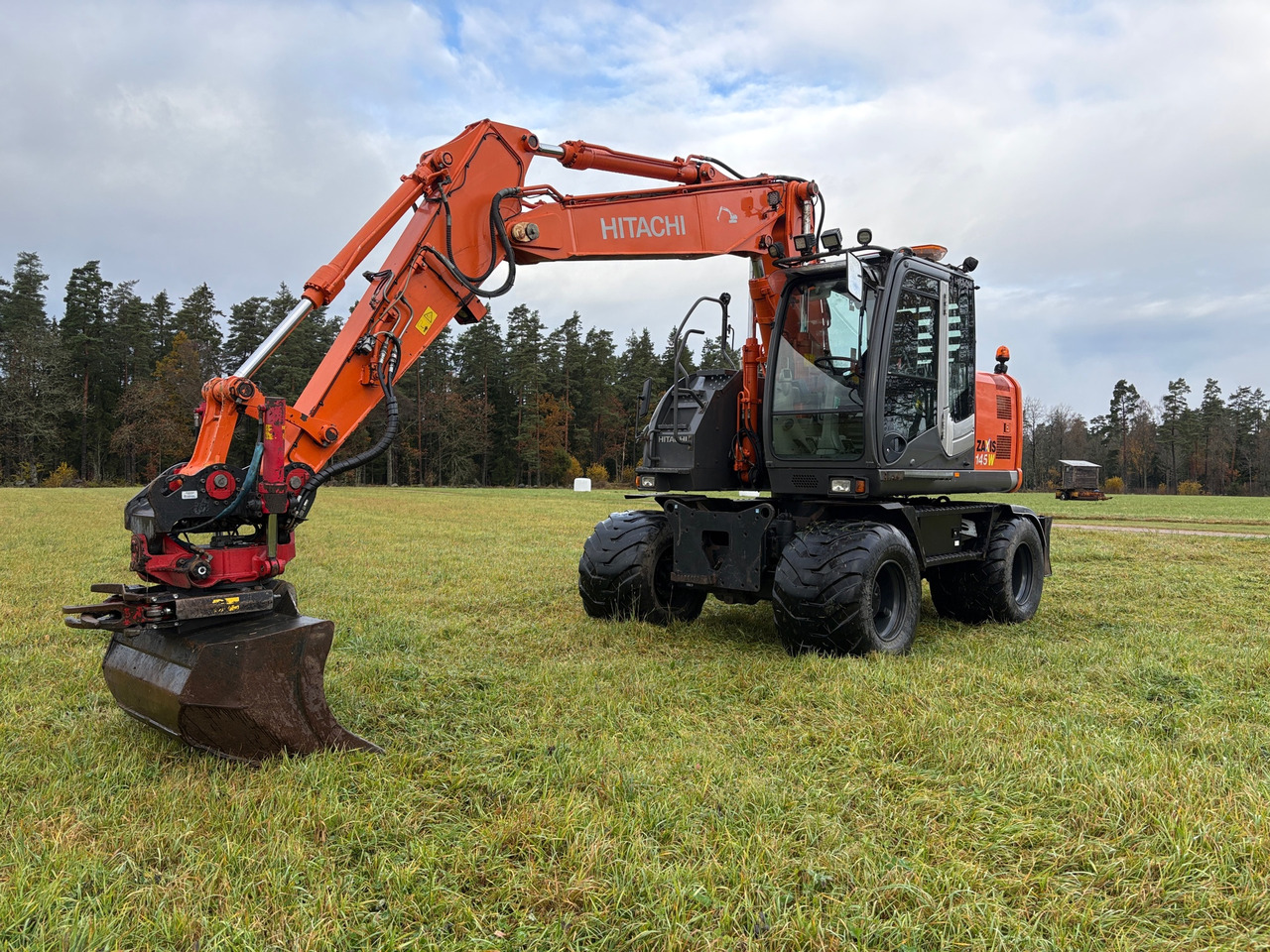 Hitachi ZX145W-3 - Экскаватор: фото 1 Hitachi ZX145W-3 - Экскаватор: фото 1