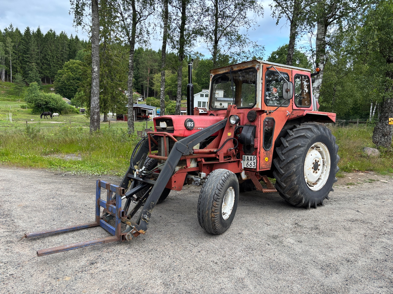 Massey Ferguson 165 - Трактор: фото 1 Massey Ferguson 165 - Трактор: фото 1