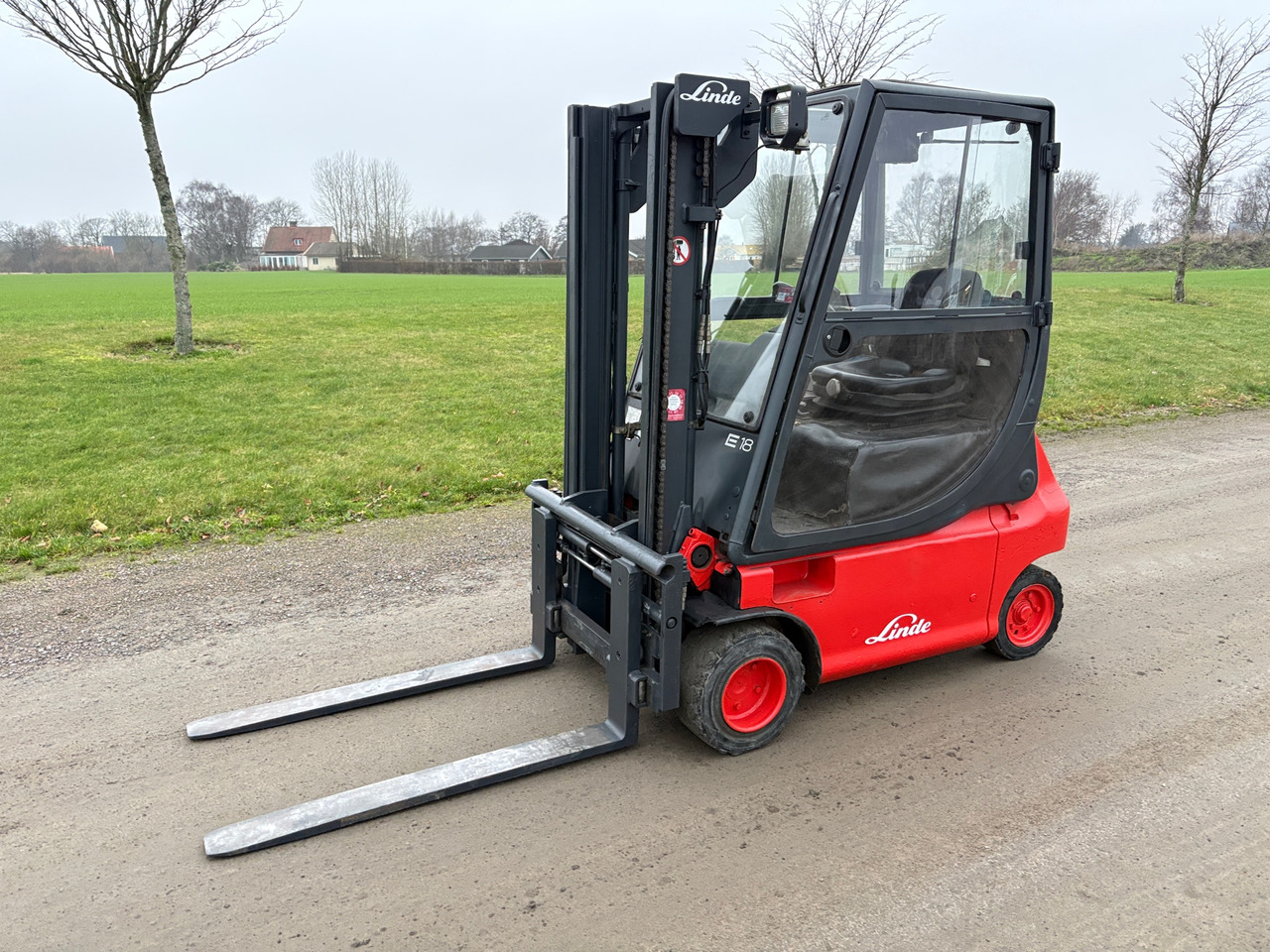 Linde E18P - Погрузочно-разгрузочная техника: фото 1 Linde E18P - Погрузочно-разгрузочная техника: фото 1