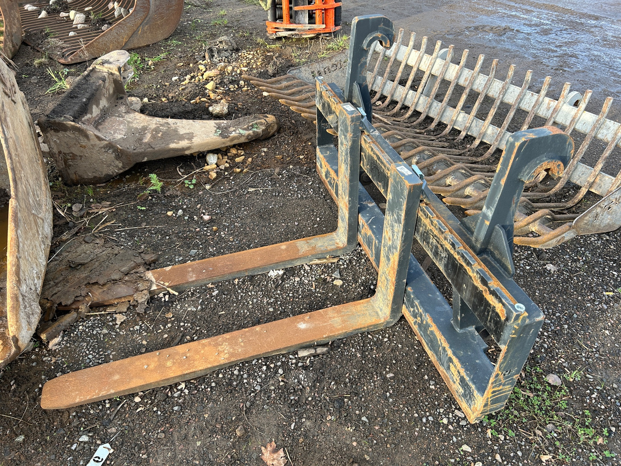 RF - Вилы для Строительной техники: фото 1 RF - Вилы для Строительной техники: фото 1