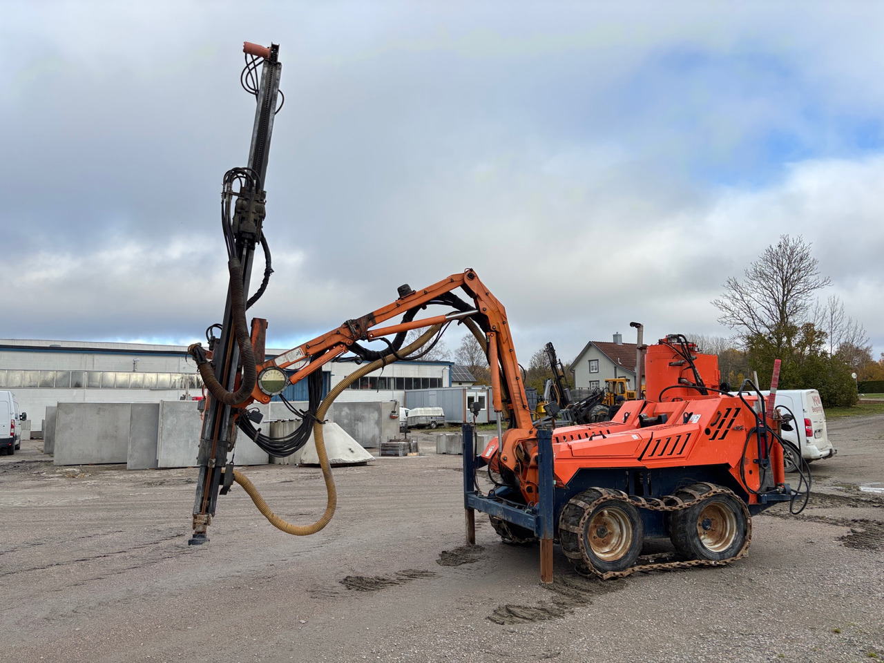 Sandvik 120 RF Commando - Буровая машина: фото 1 Sandvik 120 RF Commando - Буровая машина: фото 1