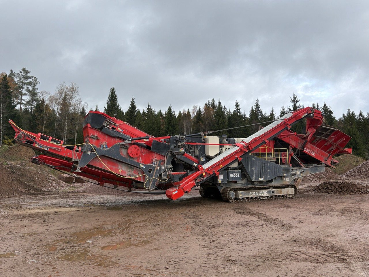 Sandvik QH332 DDHS - Дробилка: фото 1 Sandvik QH332 DDHS - Дробилка: фото 1