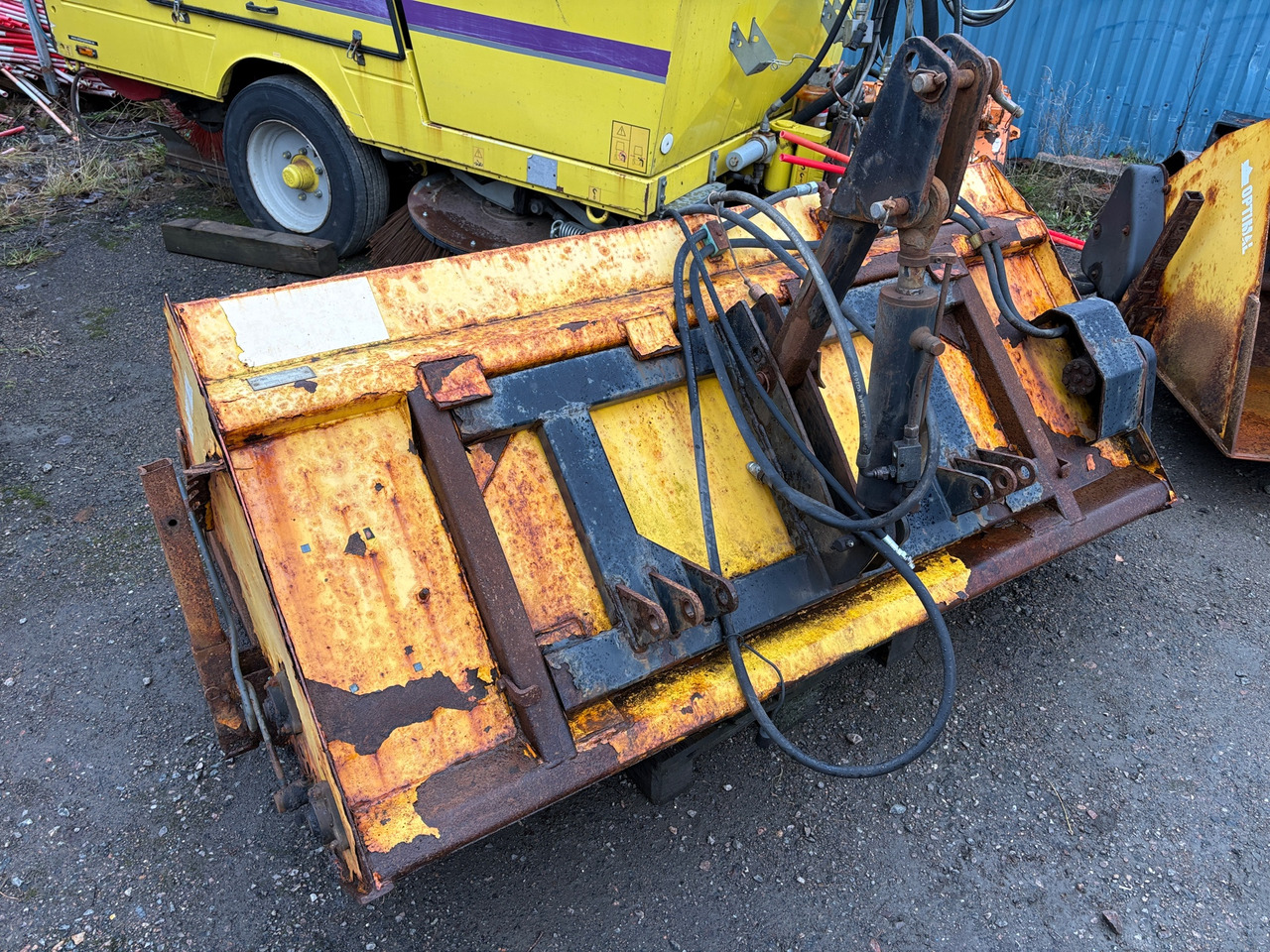 Trejon Optimal SP1000 - Разбрасыватель песка/ Соли: фото 1 Trejon Optimal SP1000 - Разбрасыватель песка/ Соли: фото 1