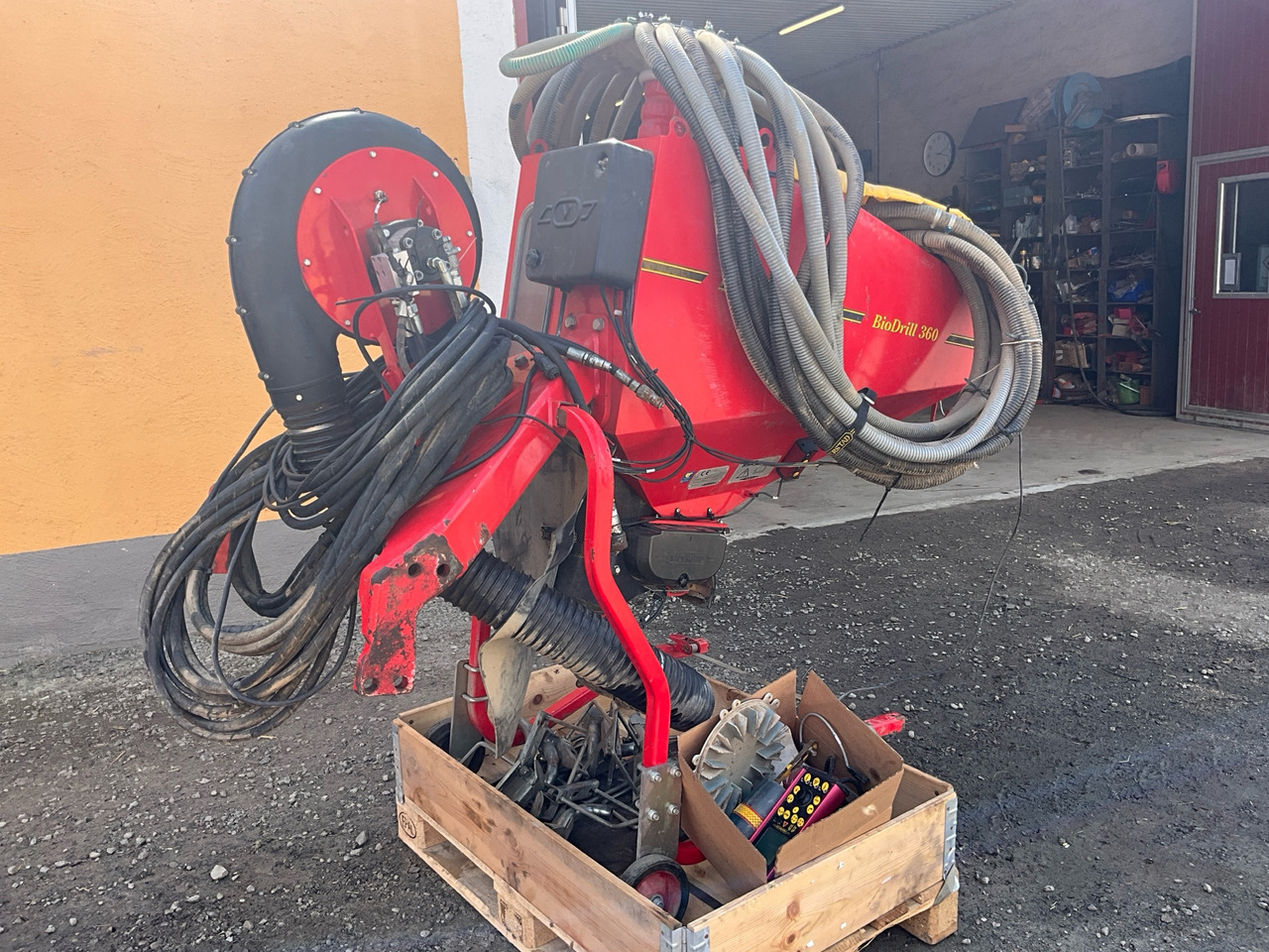 Väderstad Biodrill BDA 360 - Посевная техника: фото 1 Väderstad Biodrill BDA 360 - Посевная техника: фото 1