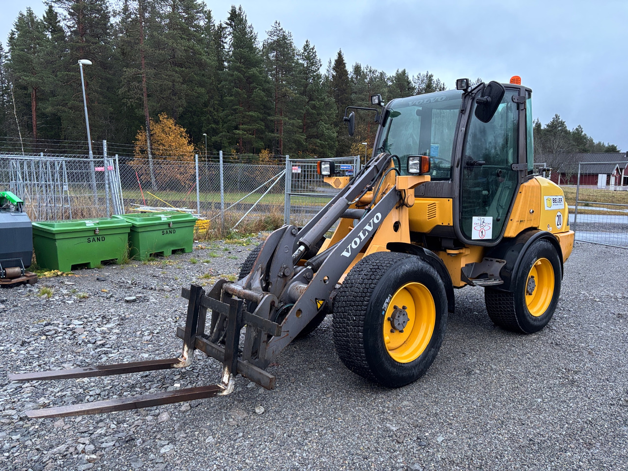 Volvo L25 B-P - Колёсный погрузчик: фото 1 Volvo L25 B-P - Колёсный погрузчик: фото 1