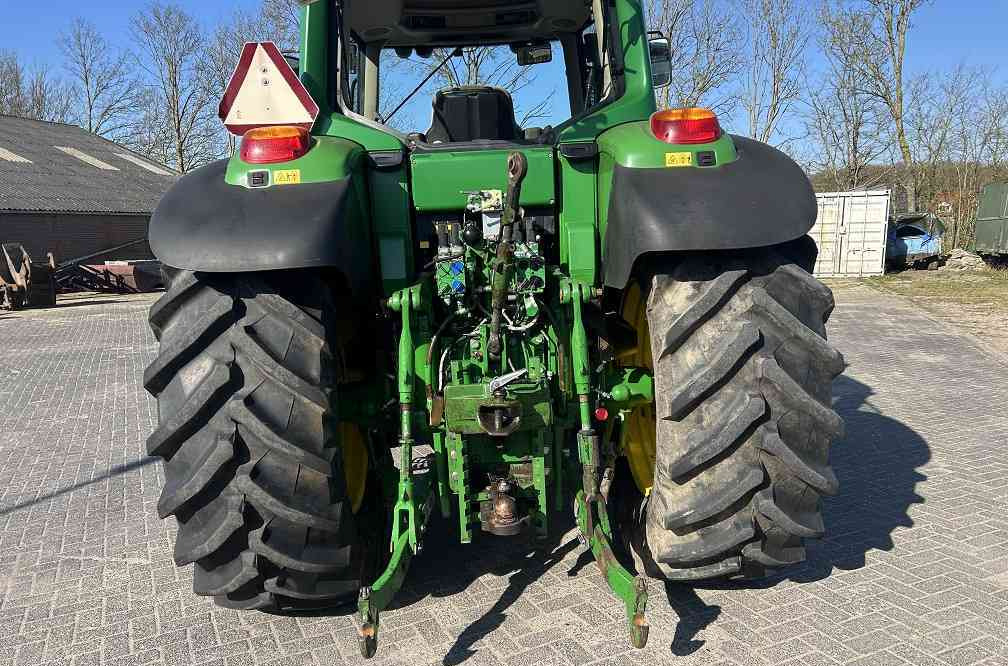 John Deere 6830 premium, tls, hcs, autoquad eco - Трактор: фото 3 John Deere 6830 premium, tls, hcs, autoquad eco - Трактор: фото 3