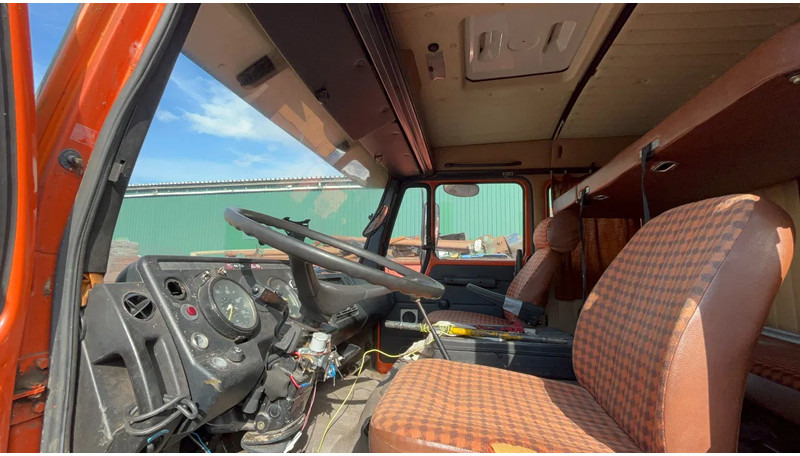 Mercedes-Benz NG Mercedes benz NG 1213 Box truck - Грузовик с закрытым кузовом: фото 4 Mercedes-Benz NG Mercedes benz NG 1213 Box truck - Грузовик с закрытым кузовом: фото 4