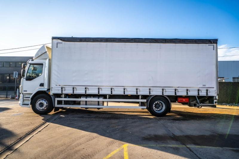 Тентованный грузовик DAF LF 55.250: фото 6 Тентованный грузовик DAF LF 55.250: фото 6