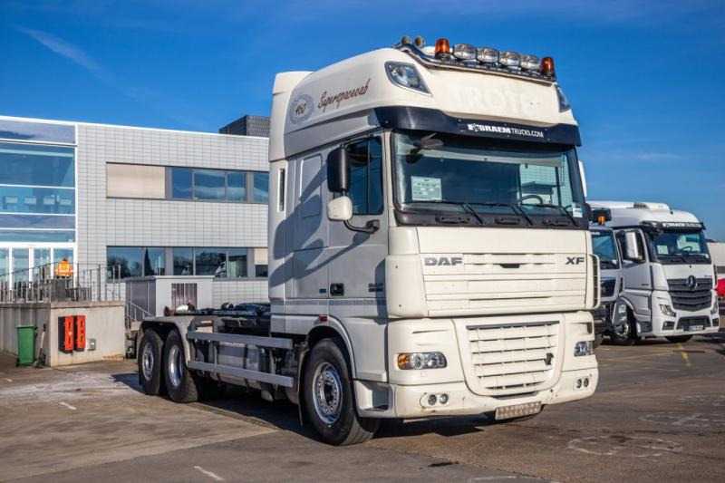 DAF XF 105.460 -6X2-INTARDER+AJK 20 T. - Крюковой мультилифт: фото 2 DAF XF 105.460 -6X2-INTARDER+AJK 20 T. - Крюковой мультилифт: фото 2
