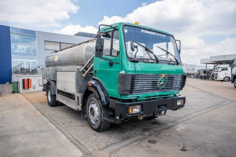 Mercedes SK 1831 L - WATER/EAU-11.500 L/3 Comp. - Грузовик-цистерна: фото 2 Mercedes SK 1831 L - WATER/EAU-11.500 L/3 Comp. - Грузовик-цистерна: фото 2