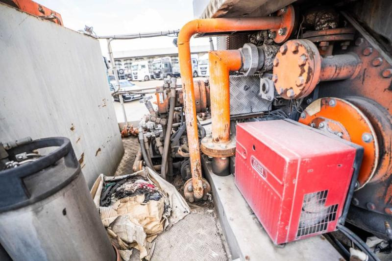 Грузовик-цистерна Scania SCANIA 124G420-6x4/BITUMEN/ASFALT: фото 10 Грузовик-цистерна Scania SCANIA 124G420-6x4/BITUMEN/ASFALT: фото 10