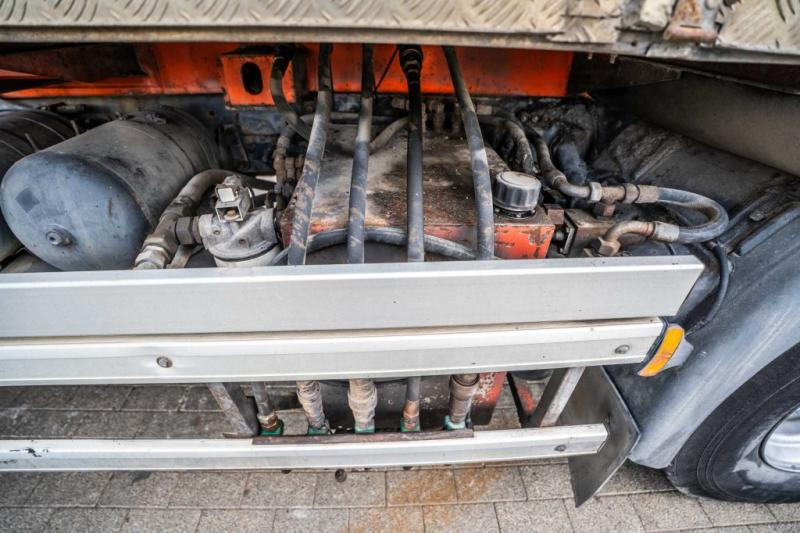 Грузовик-цистерна Scania SCANIA 124G420-6x4/BITUMEN/ASFALT: фото 7 Грузовик-цистерна Scania SCANIA 124G420-6x4/BITUMEN/ASFALT: фото 7