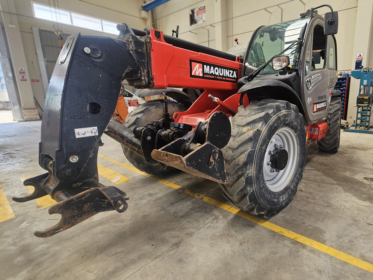 MANITOU MT1335 EASY - Телескопический погрузчик: фото 2 MANITOU MT1335 EASY - Телескопический погрузчик: фото 2