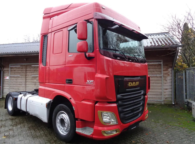DAF XF 106 106-460 / Euro 6 ADR /Intarder / 2 tanks / Standairco - Тягач: фото 2 DAF XF 106 106-460 / Euro 6 ADR /Intarder / 2 tanks / Standairco - Тягач: фото 2