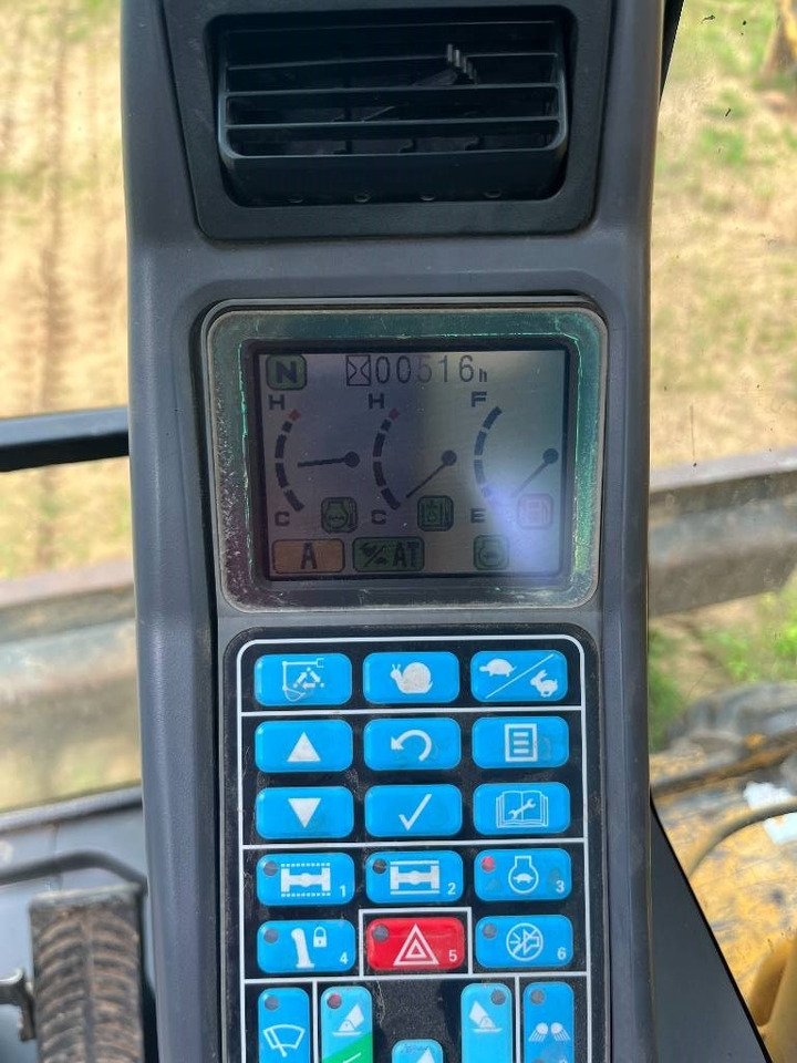 Колёсный экскаватор Komatsu PW 160 ES-7K: фото 8 Колёсный экскаватор Komatsu PW 160 ES-7K: фото 8