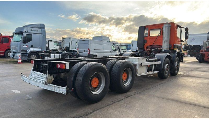 Iveco EUROTRAKKER 340 E 34 (POMPE MANUELLE / GRAND PONT / LAMES / MANUAL PUMP / BIG AXLE / STEEL SUSP.) - Грузовик-шасси: фото 4 Iveco EUROTRAKKER 340 E 34 (POMPE MANUELLE / GRAND PONT / LAMES / MANUAL PUMP / BIG AXLE / STEEL SUSP.) - Грузовик-шасси: фото 4