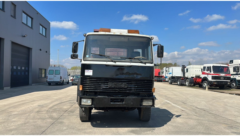 Iveco MAGIRUS 260 - 34 (LIVRAISON GRATUITE AU PORT D'ANVERS / POMPE MANUELLE) - Самосвал: фото 2 Iveco MAGIRUS 260 - 34 (LIVRAISON GRATUITE AU PORT D'ANVERS / POMPE MANUELLE) - Самосвал: фото 2