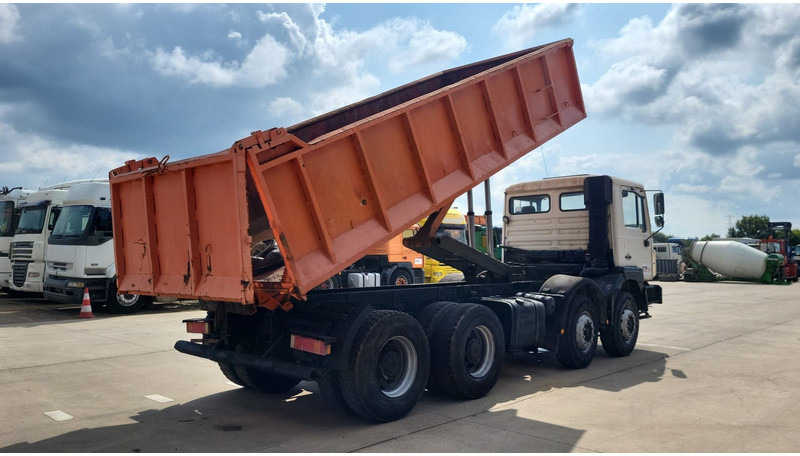 MAN 32.372 (BIG AXLE / STEEL SUSPENSION / MANUAL PUMP / 6 CYLINDER) - Самосвал: фото 5 MAN 32.372 (BIG AXLE / STEEL SUSPENSION / MANUAL PUMP / 6 CYLINDER) - Самосвал: фото 5