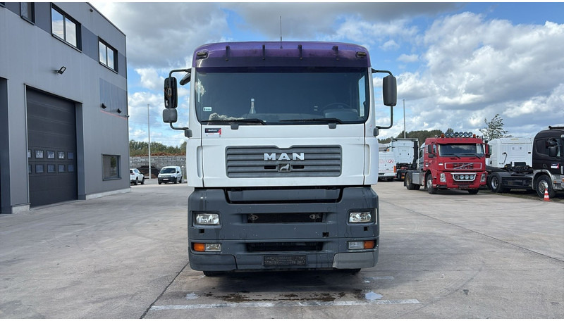 MAN TGA 28.480 (MANUAL PUMP / POMPE MANUELLE / BOITE MANUAL / MANUAL GEARBOX) - Грузовик-шасси: фото 2 MAN TGA 28.480 (MANUAL PUMP / POMPE MANUELLE / BOITE MANUAL / MANUAL GEARBOX) - Грузовик-шасси: фото 2