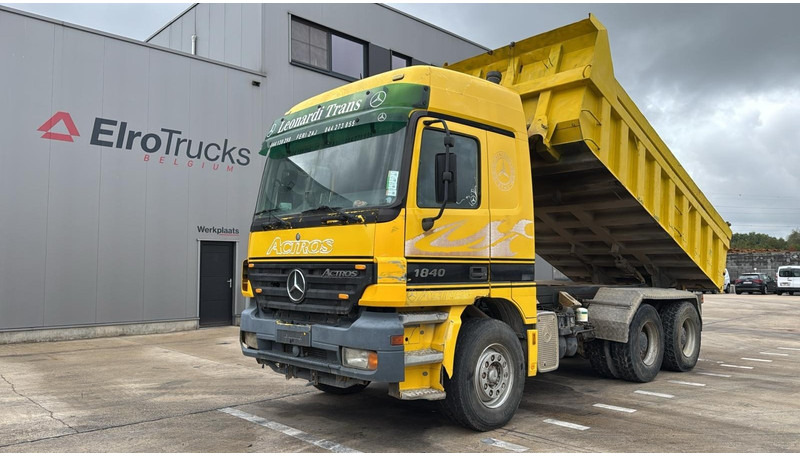 Mercedes-Benz ACTROS 2640 (EPS / LAMES / GRAND PONT / 6X4 / 3 PEDALES) - Самосвал: фото 1 Mercedes-Benz ACTROS 2640 (EPS / LAMES / GRAND PONT / 6X4 / 3 PEDALES) - Самосвал: фото 1