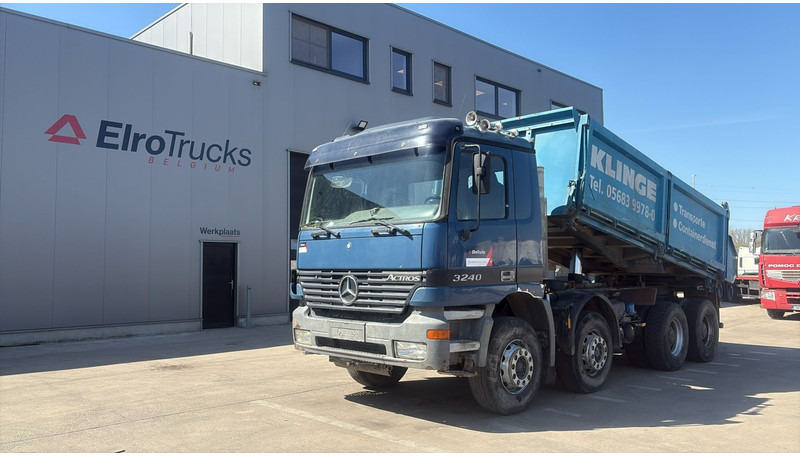 Mercedes-Benz Actros 3240 (LAMES / GRAND PONT / EURO 2 / V6 / TRES PROPRE) - Самосвал: фото 1 Mercedes-Benz Actros 3240 (LAMES / GRAND PONT / EURO 2 / V6 / TRES PROPRE) - Самосвал: фото 1