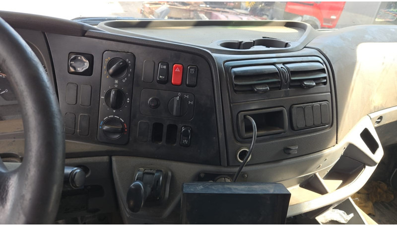 Самосвал Mercedes-Benz Axor 3243 (BOITE MANUELLE  / MANUAL GEARBOX / LAMES / 8X4 / MANUAL GETRIEBE): фото 16