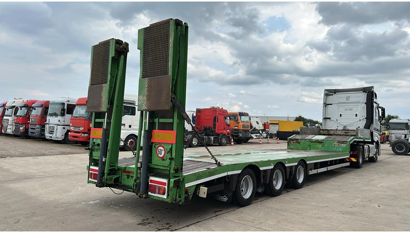 Nooteboom OSDB-45 VV (48 + 60 TONS /BE TRAILER / NALOOPAS / FOLLOW AXLE / NEW HYDRO PUMP / 4M HYDRAULIC RAMPS) - Низкорамный полуприцеп: фото 3 Nooteboom OSDB-45 VV (48 + 60 TONS /BE TRAILER / NALOOPAS / FOLLOW AXLE / NEW HYDRO PUMP / 4M HYDRAULIC RAMPS) - Низкорамный полуприцеп: фото 3