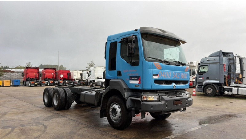 Renault KERAX 420 (LAMES / GRAND PONT / STEEL SUSP. / BIG AXLE / MANUAL GEARBOX / BOITE MANUELLE) - Грузовик-шасси: фото 3 Renault KERAX 420 (LAMES / GRAND PONT / STEEL SUSP. / BIG AXLE / MANUAL GEARBOX / BOITE MANUELLE) - Грузовик-шасси: фото 3