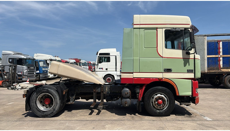 DAF XF 95.430 (EURO 3 / BOITE MANUELLE / MANUAL GEARBOX) - Тягач: фото 4 DAF XF 95.430 (EURO 3 / BOITE MANUELLE / MANUAL GEARBOX) - Тягач: фото 4