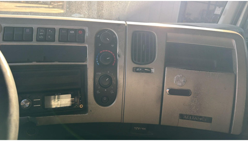 Тягач Renault Premium 460 DXI (GOOD CONDITION / BONNE ETAT): фото 19 Тягач Renault Premium 460 DXI (GOOD CONDITION / BONNE ETAT): фото 19