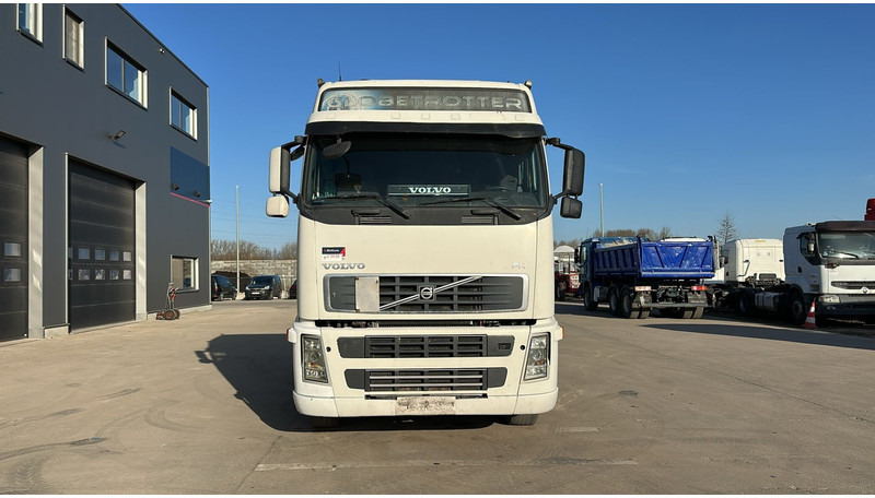 Volvo FH 400 (MANUAL GEARBOX / BOITE MANUELLE / CLEAN CHASSIS / EURO 5) - Тягач: фото 2 Volvo FH 400 (MANUAL GEARBOX / BOITE MANUELLE / CLEAN CHASSIS / EURO 5) - Тягач: фото 2