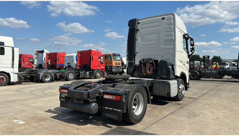 Volvo FH 460 (CLEAN CONDITION / CLEAN CHASSIS / EURO 6) - Тягач: фото 5 Volvo FH 460 (CLEAN CONDITION / CLEAN CHASSIS / EURO 6) - Тягач: фото 5