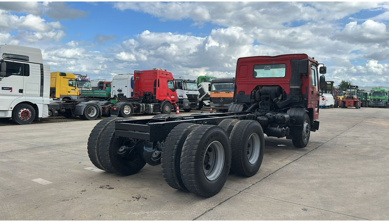 Грузовик-шасси Volvo FL 7 - 260 (6X4 / LAMES / POMPE MANUELLE / MANUAL PUMP / STEEL SUSP.): фото 7