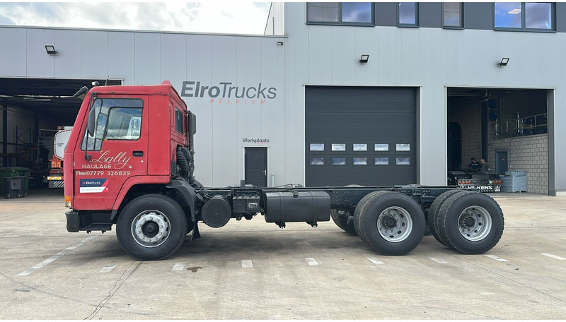 Грузовик-шасси Volvo FL 7 - 260 (6X4 / LAMES / POMPE MANUELLE / MANUAL PUMP / STEEL SUSP.): фото 8