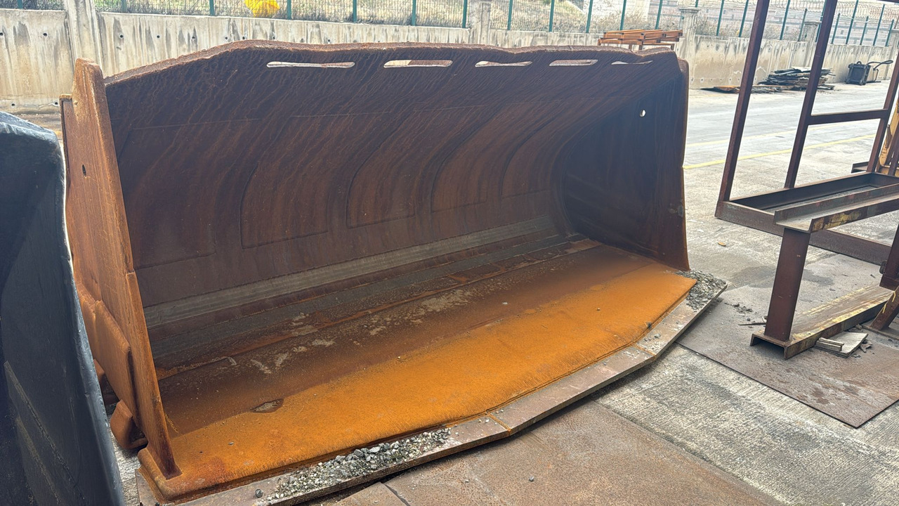 KOMATSU WA500 Loading Bucket - Ковш для погрузчика: фото 1 KOMATSU WA500 Loading Bucket - Ковш для погрузчика: фото 1