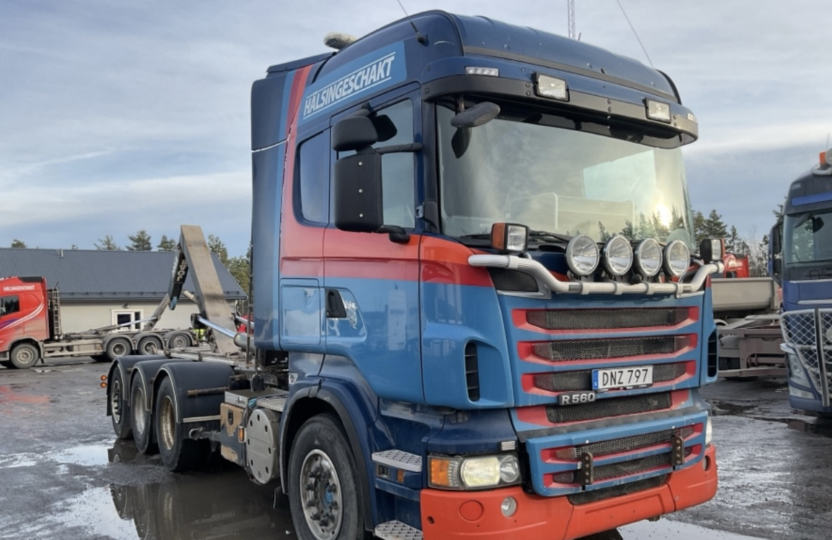 SCANIA R560 - Крюковой мультилифт: фото 2 SCANIA R560 - Крюковой мультилифт: фото 2