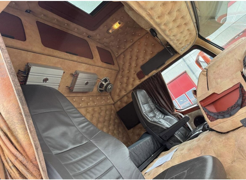 Самосвал, Автоманипулятор Volvo FM460: фото 10