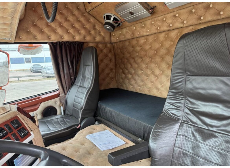 Самосвал, Автоманипулятор Volvo FM460: фото 12