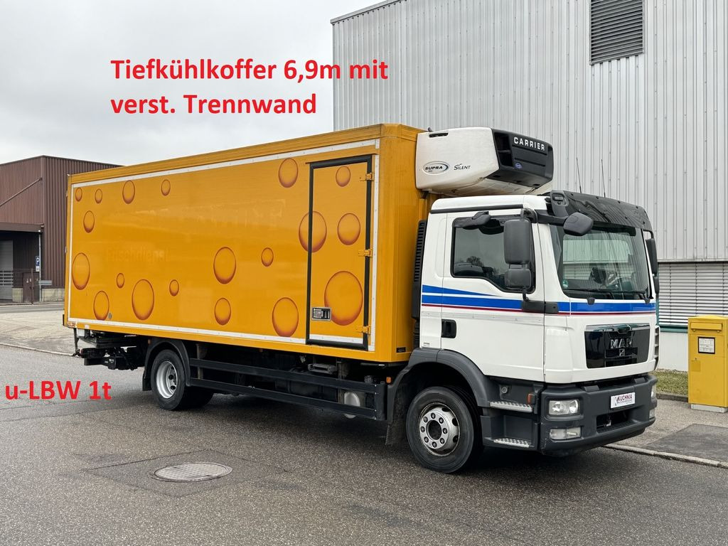 MAN TGM 12.250 Tiefkühlkoffer 6,9m SUPRA 850 LBW E5 MAN TGM 12.250 Tiefkühlkoffer 6,9m SUPRA 850 LBW E5 - Рефрижератор: фото 1 MAN TGM 12.250 Tiefkühlkoffer 6,9m SUPRA 850 LBW E5 MAN TGM 12.250 Tiefkühlkoffer 6,9m SUPRA 850 LBW E5 - Рефрижератор: фото 1