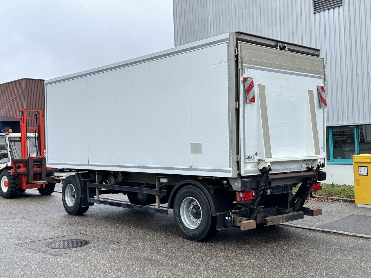 ROHR RAK/18 TK Tiefkühl MAXIMA 1000 Türen LBW 2t BPW - Прицеп-рефрижератор: фото 3 ROHR RAK/18 TK Tiefkühl MAXIMA 1000 Türen LBW 2t BPW - Прицеп-рефрижератор: фото 3