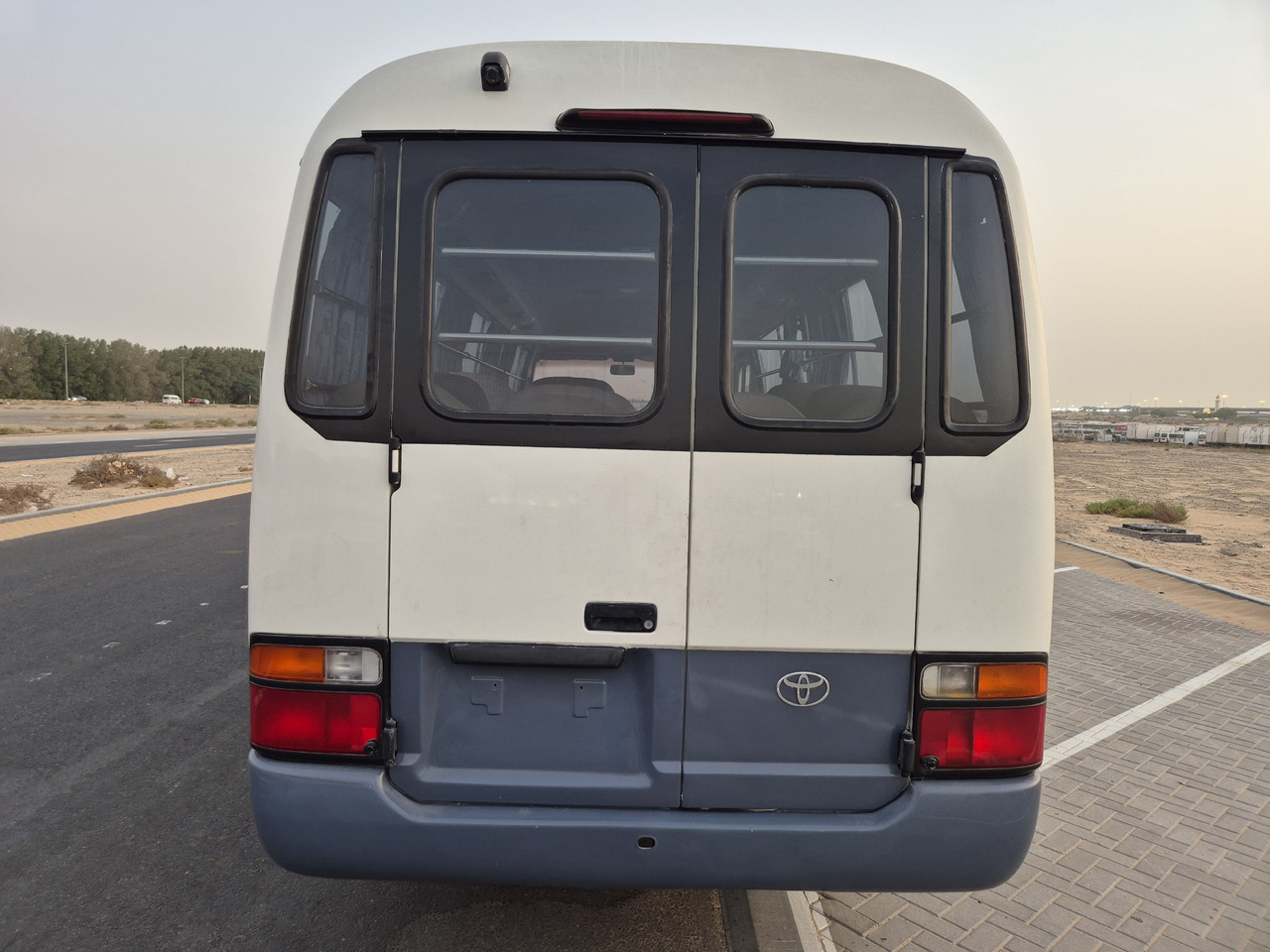 Toyota Coaster ... 30 places - climatisé - Микроавтобус, Пассажирский фургон: фото 4 Toyota Coaster ... 30 places - climatisé - Микроавтобус, Пассажирский фургон: фото 4