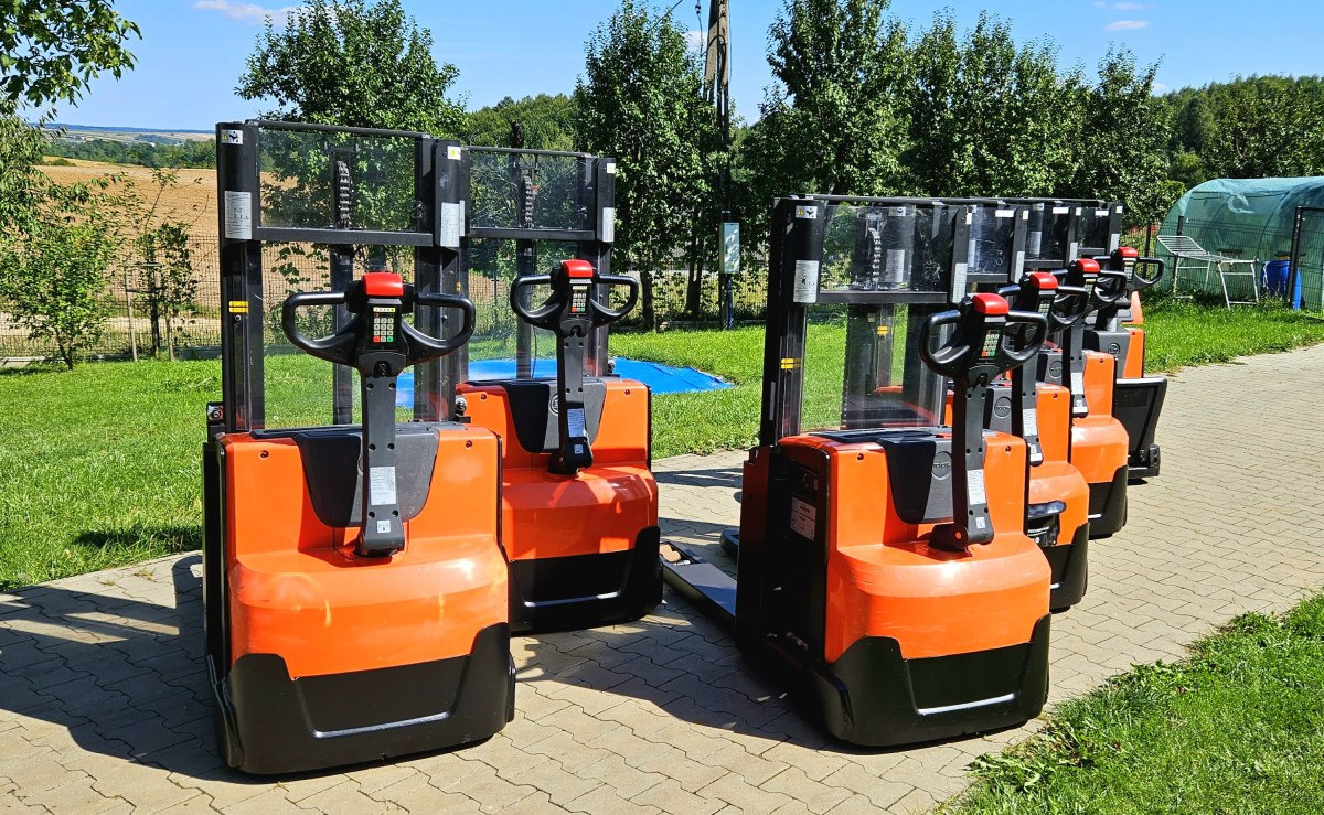 Toyota SWE 200D - Штабелер: фото 2 Toyota SWE 200D - Штабелер: фото 2