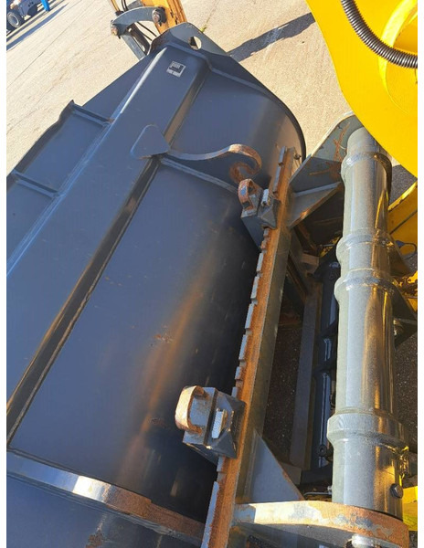 Komatsu WA100-8E0 - Колёсный погрузчик: фото 5 Komatsu WA100-8E0 - Колёсный погрузчик: фото 5