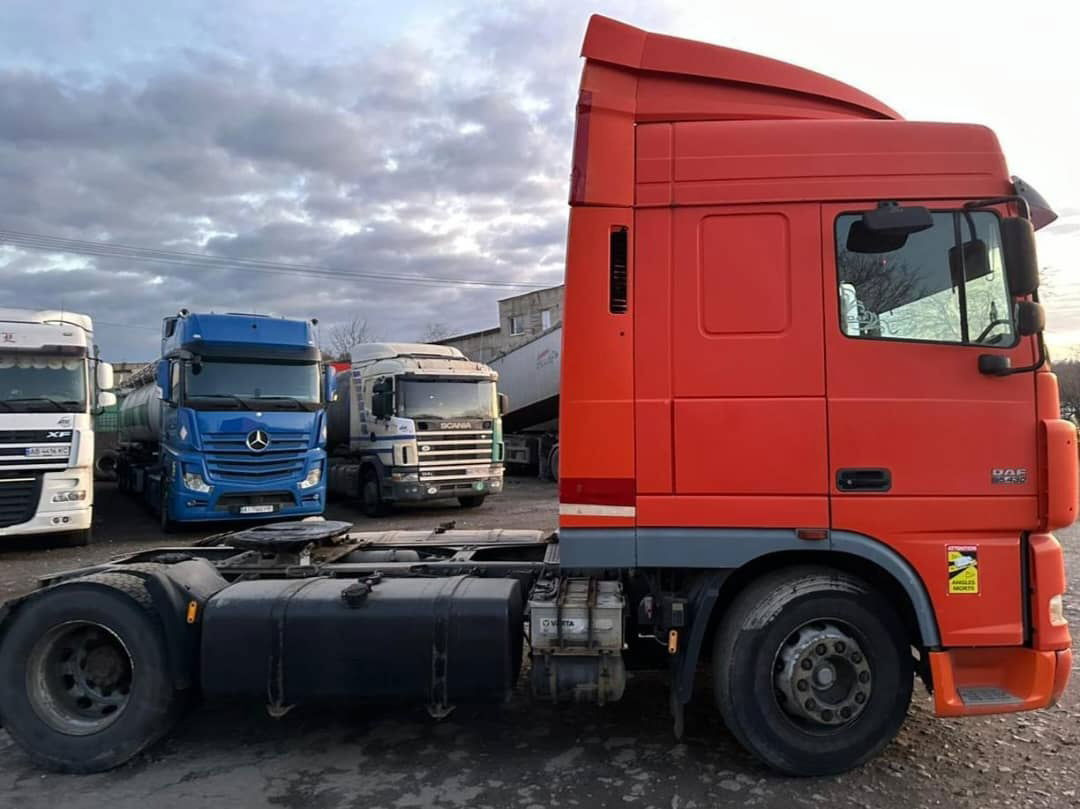 DAF XF 95.430 Tractor head - Тягач: фото 1 DAF XF 95.430 Tractor head - Тягач: фото 1