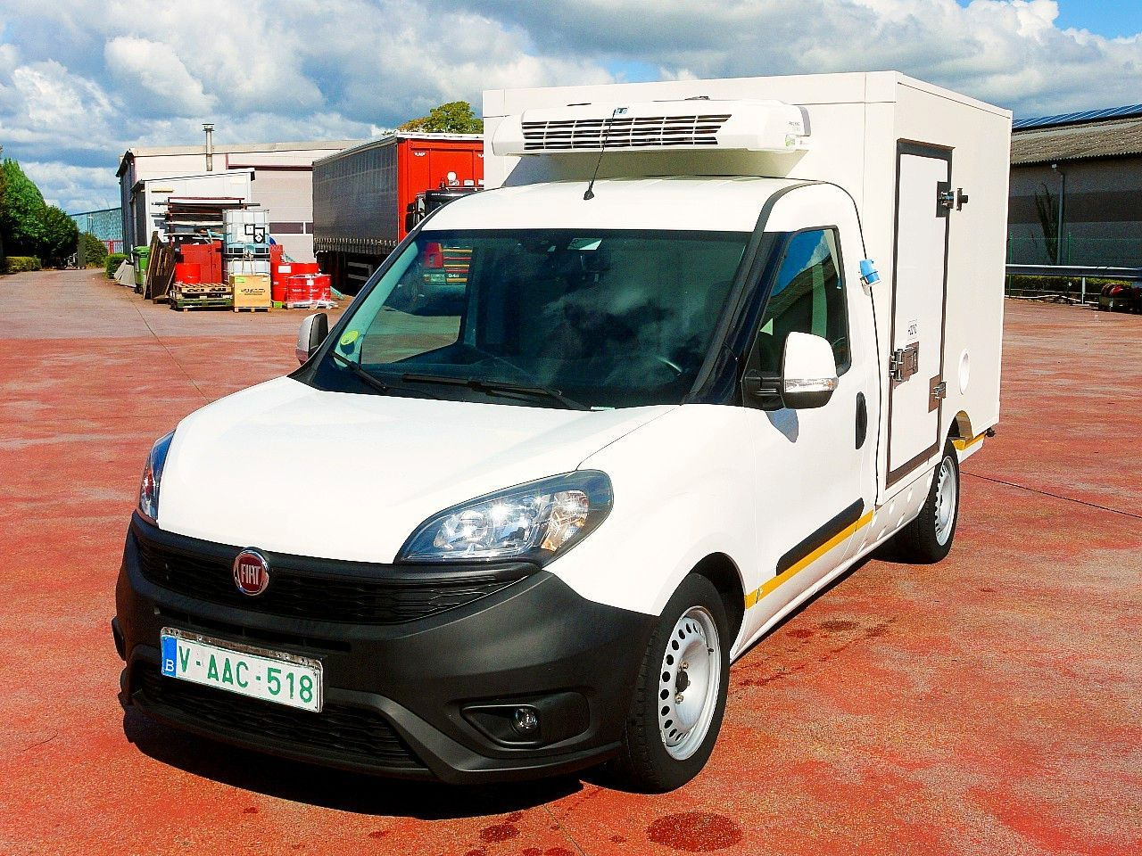 Fiat DOBLO 1.6 KUHLKOFFER THERMOKING MT   A/C - Фургон-рефрижератор: фото 5 Fiat DOBLO 1.6 KUHLKOFFER THERMOKING MT   A/C - Фургон-рефрижератор: фото 5