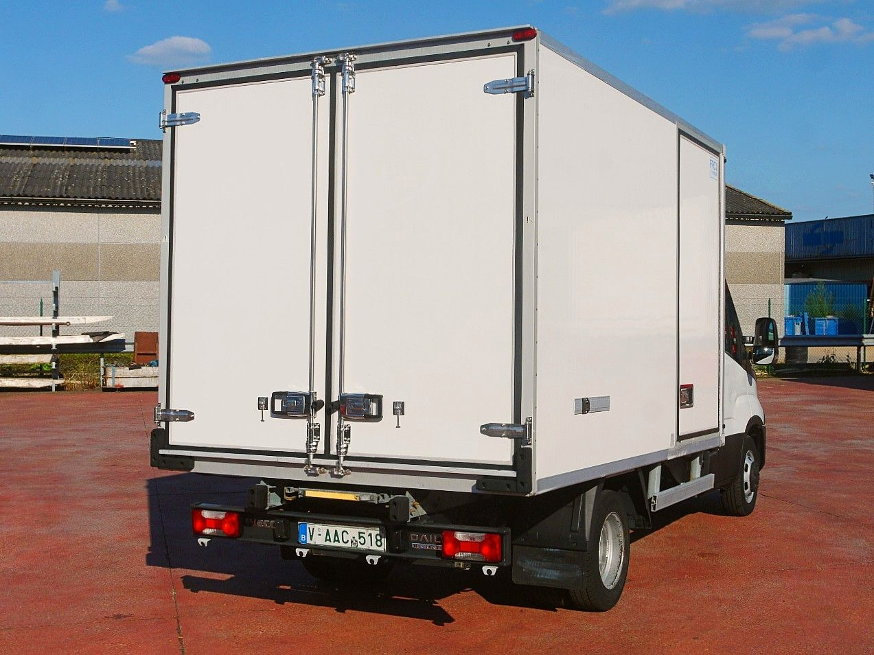 Iveco 35C14 DAILY KUHLKOFER CARRIER XARIOS 350 -20 A/C - Фургон-рефрижератор: фото 5 Iveco 35C14 DAILY KUHLKOFER CARRIER XARIOS 350 -20 A/C - Фургон-рефрижератор: фото 5