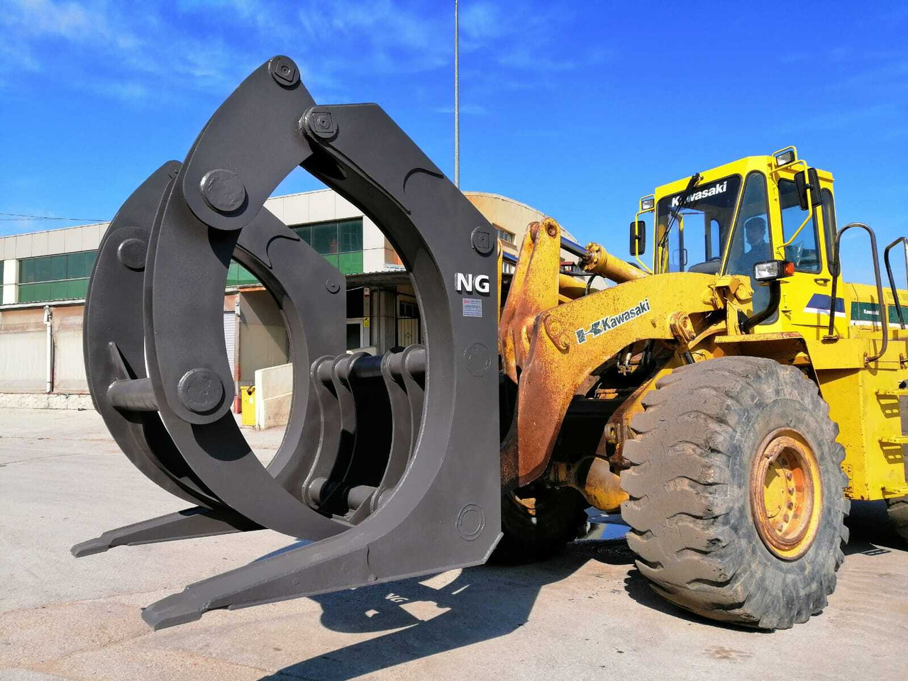 LOADER LOG GRAPPLE - TIMBER GRAPPLE - Грейфер для Погрузчиков: фото 1 LOADER LOG GRAPPLE - TIMBER GRAPPLE - Грейфер для Погрузчиков: фото 1